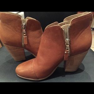 Rag & Bone size 37 boot